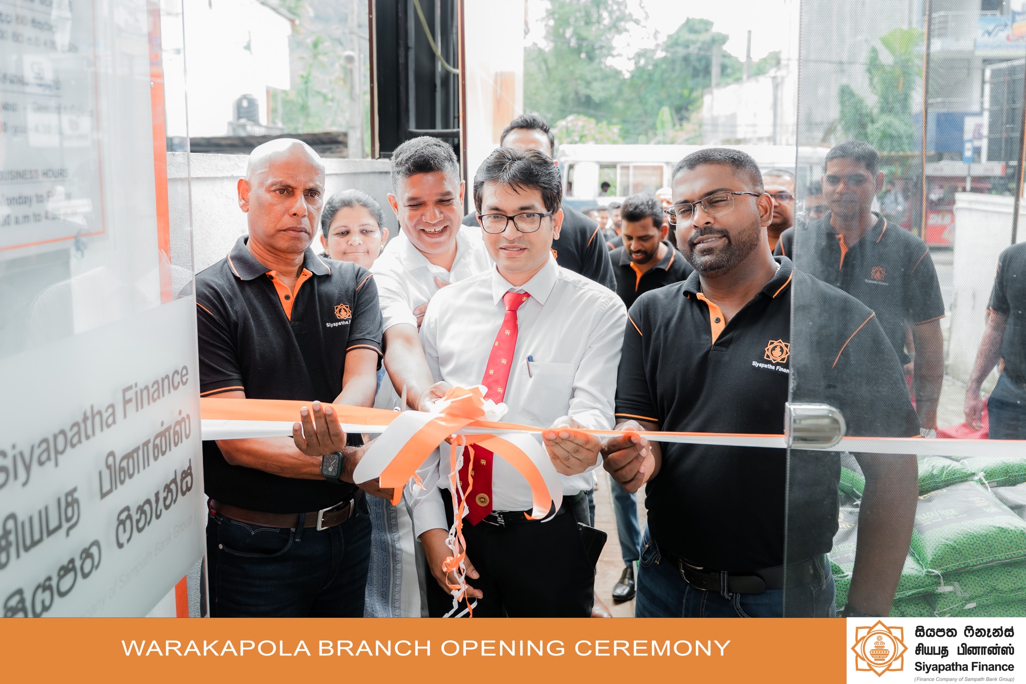 Siyapatha Finance Opens 60th Branch in the Bustling City of Warakapola